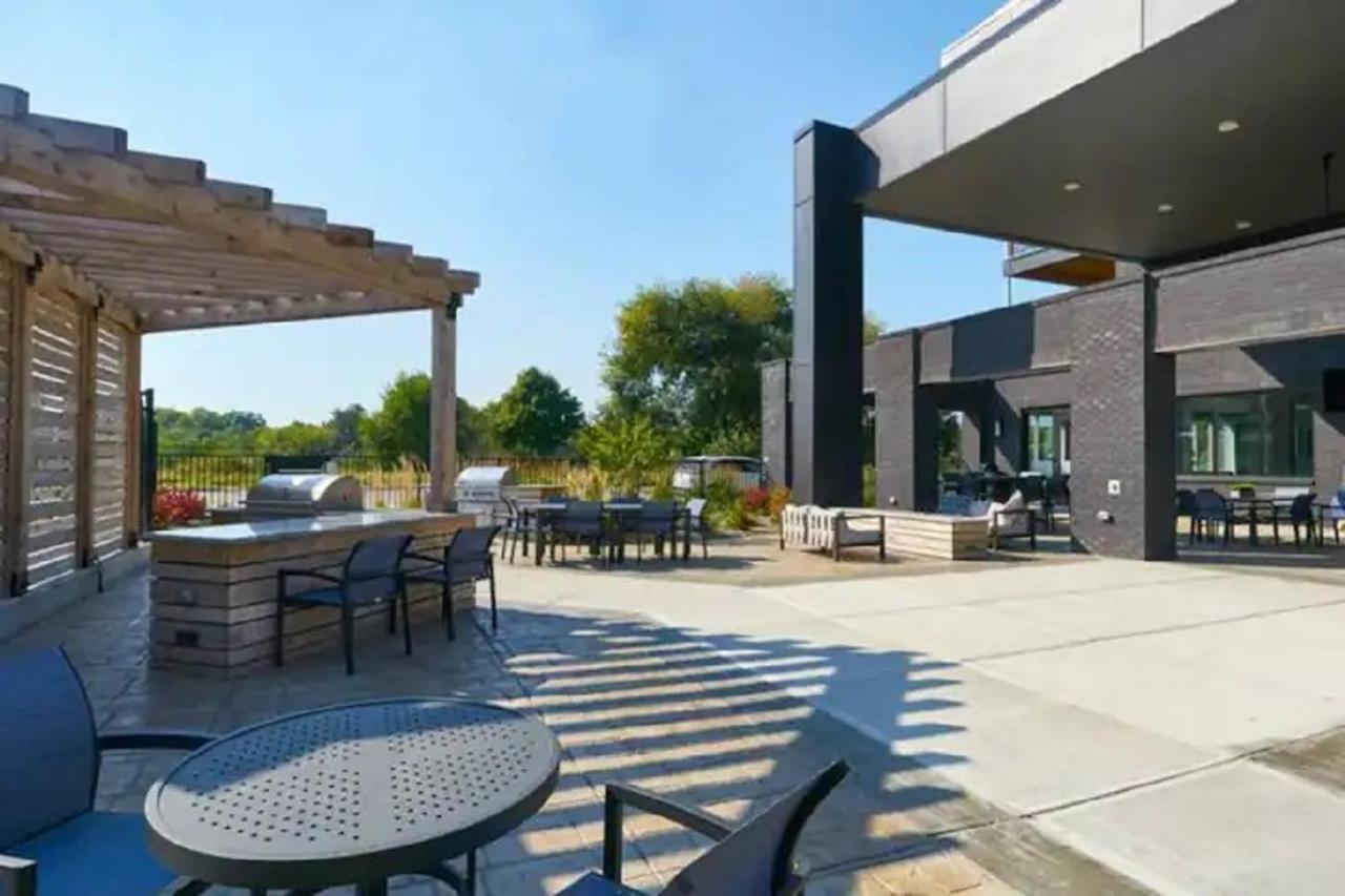 Modern Dwntwn 1 Bdrm Apt Pool Gym Free Parking Indianapolis Esterno foto